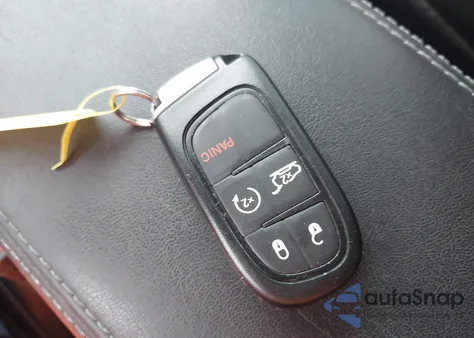 2019 Jeep Cherokee Latitude Plus 4X4 from USA, damaged, VIN 1C4PJMLX5KD310863